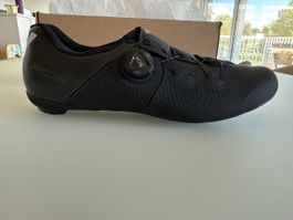 Chaussures vélo Shimano RC3 neuves, taille 42, jamais portée