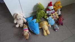 12 diverse Plüschtiere