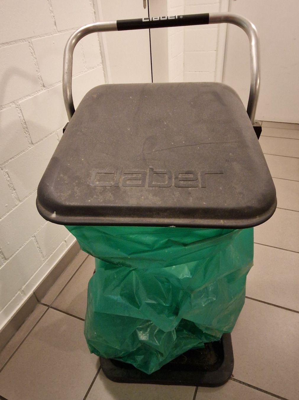 Altro in Decorazioni & Accessori: CABER Müllsackständer 60 - 110 Liter – Usato da Illnau venduto da steff8606