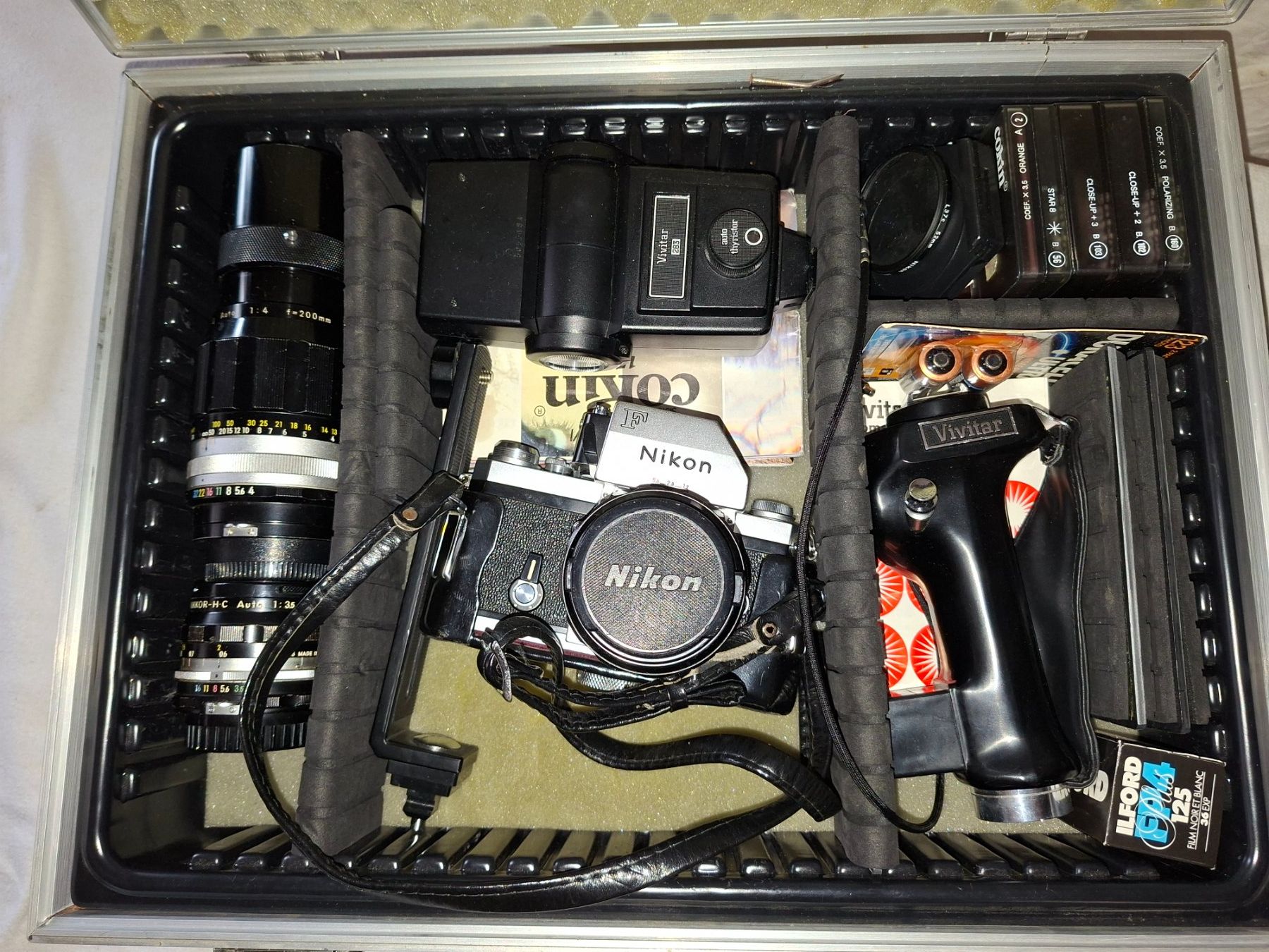 Nikon Appareil photo: Verschiedene kameras – D'occasion à Masein par Vintagericcardo 2