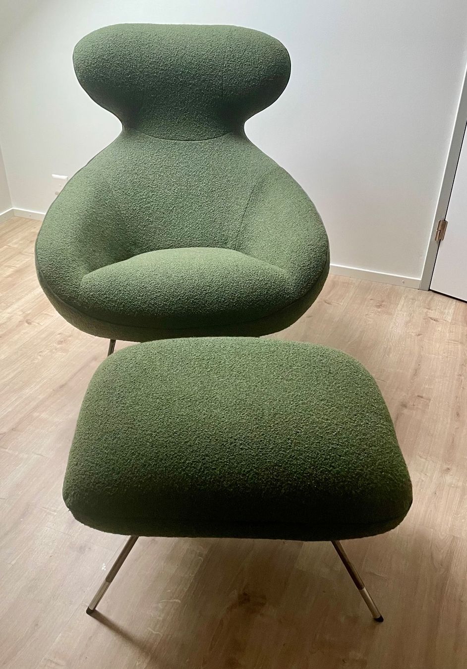 Roche Bobois Poltrone: Roche Bobois Spoutnik Lounge – Nuovo (secondo la descrizione) da Les Genevez JU venduto da nak_d299 2