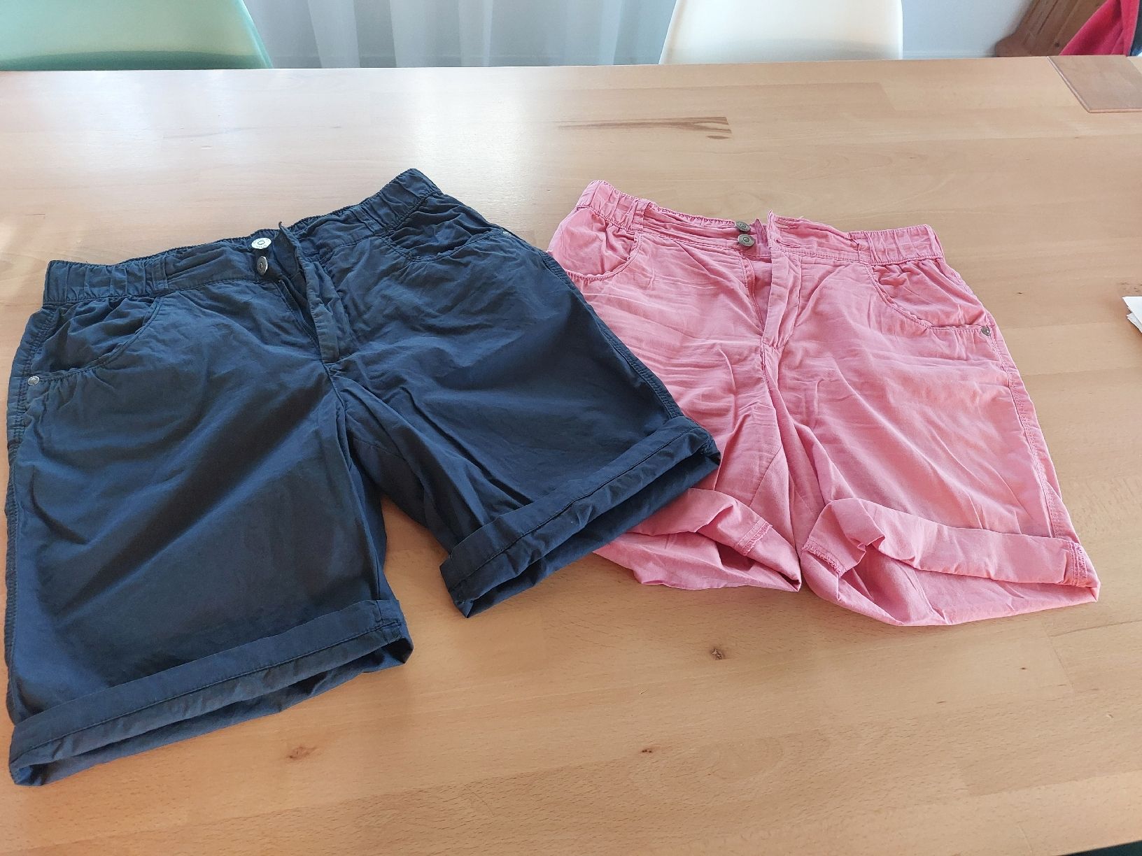 Lotti di vestiti: Shorts Paket Kurze Hosen – Usato da Hilterfingen venduto da Audimat 7