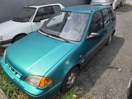 Subaru Justy 1.3 4WD 5-tuerig gruen defekt