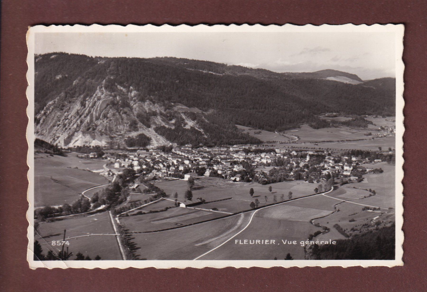 Cartoline postali: FLEURIER - 1948 // pli d'angle // – Usato da Pully venduto da nicecards