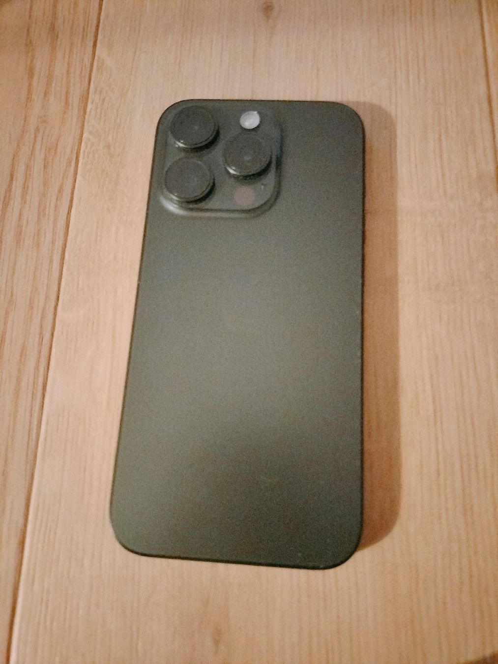 Apple Handys / Smartphones: Iphone 15 pro TOP ZUSTAND – Gebraucht aus Hedingen von Ricardo.ch2 2