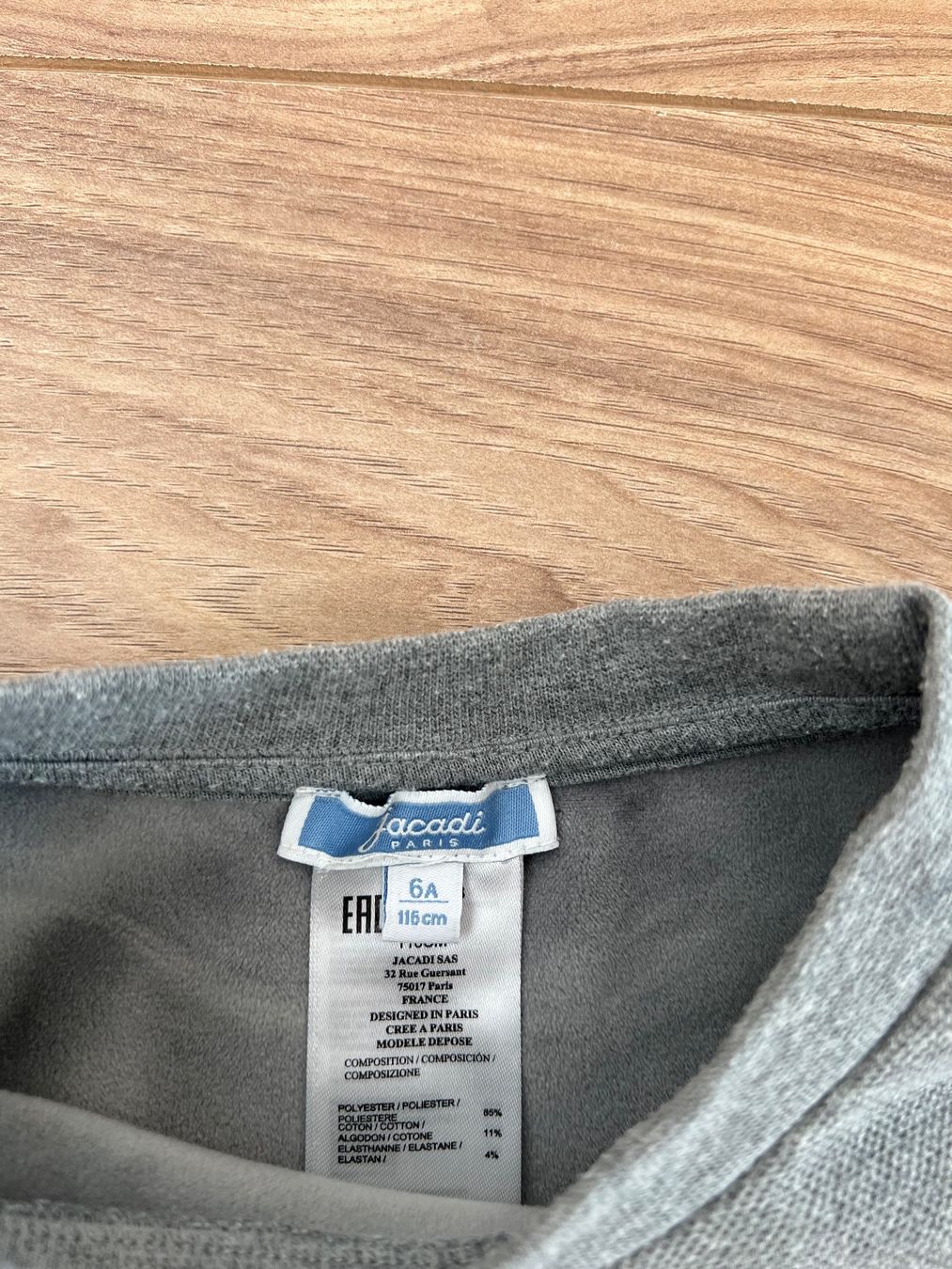 Pulls et sweat-shirts: Jacardi sweatshirt, 5 y/o – D'occasion à Arzier Le Muids par oma_w5bq 1