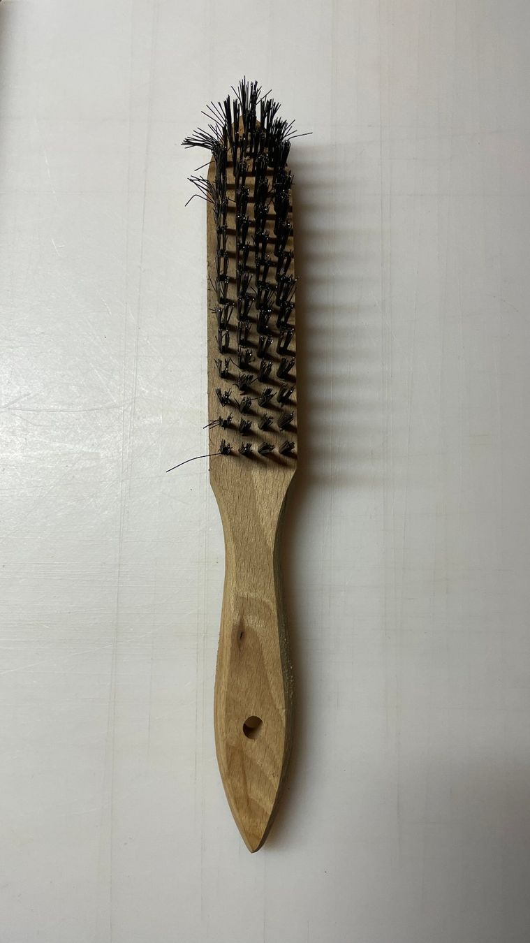 Autres articles pour la maison: Drahtbürste mit Holzgriff – D'occasion à Glattfelden par cybermaxx 1