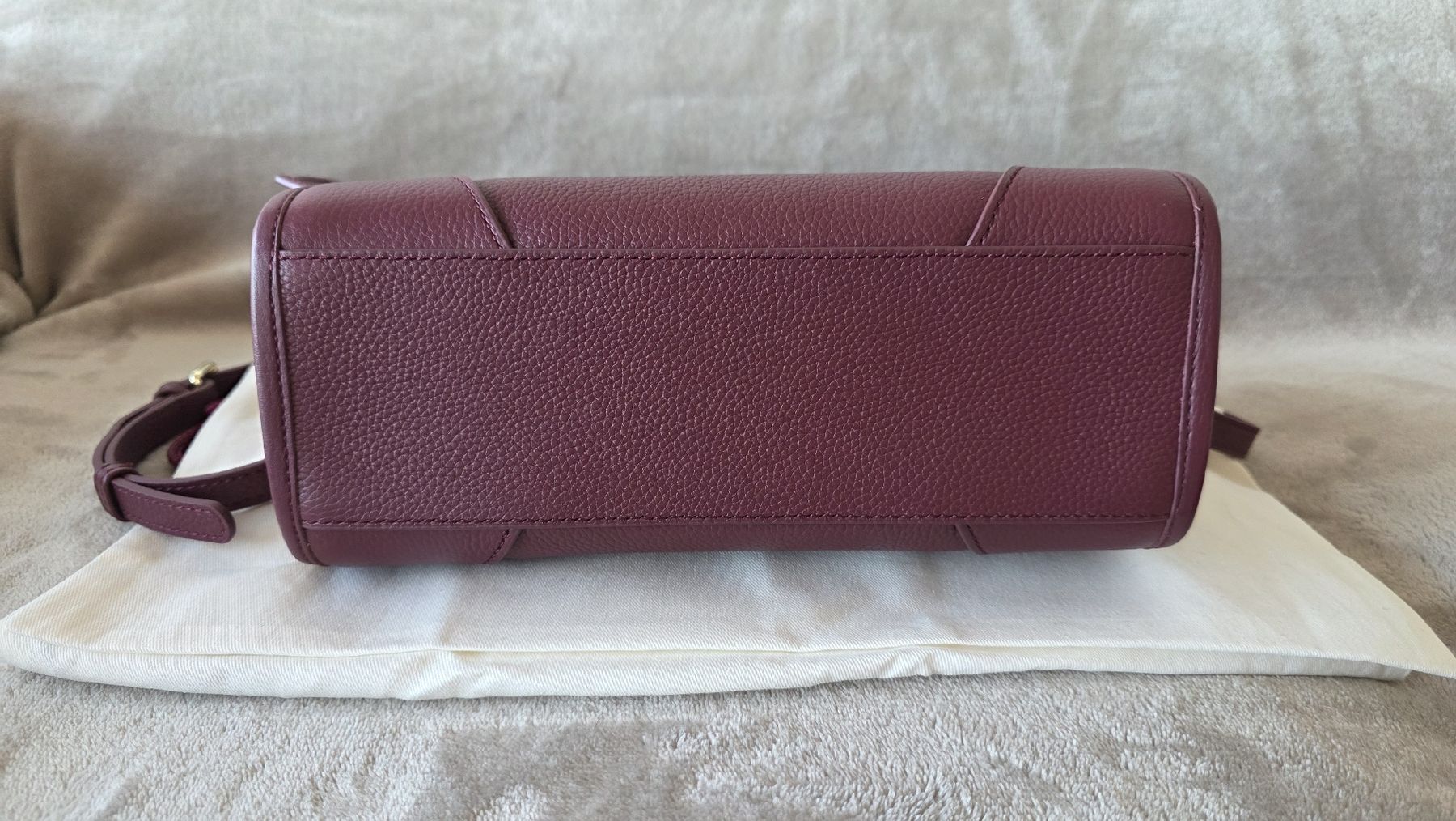 Aigner Borse da donna: Sac à main Aigner Bordeau – Nuovo e nell'imballaggio originale da Morges venduto da ShoppingTherapy 1