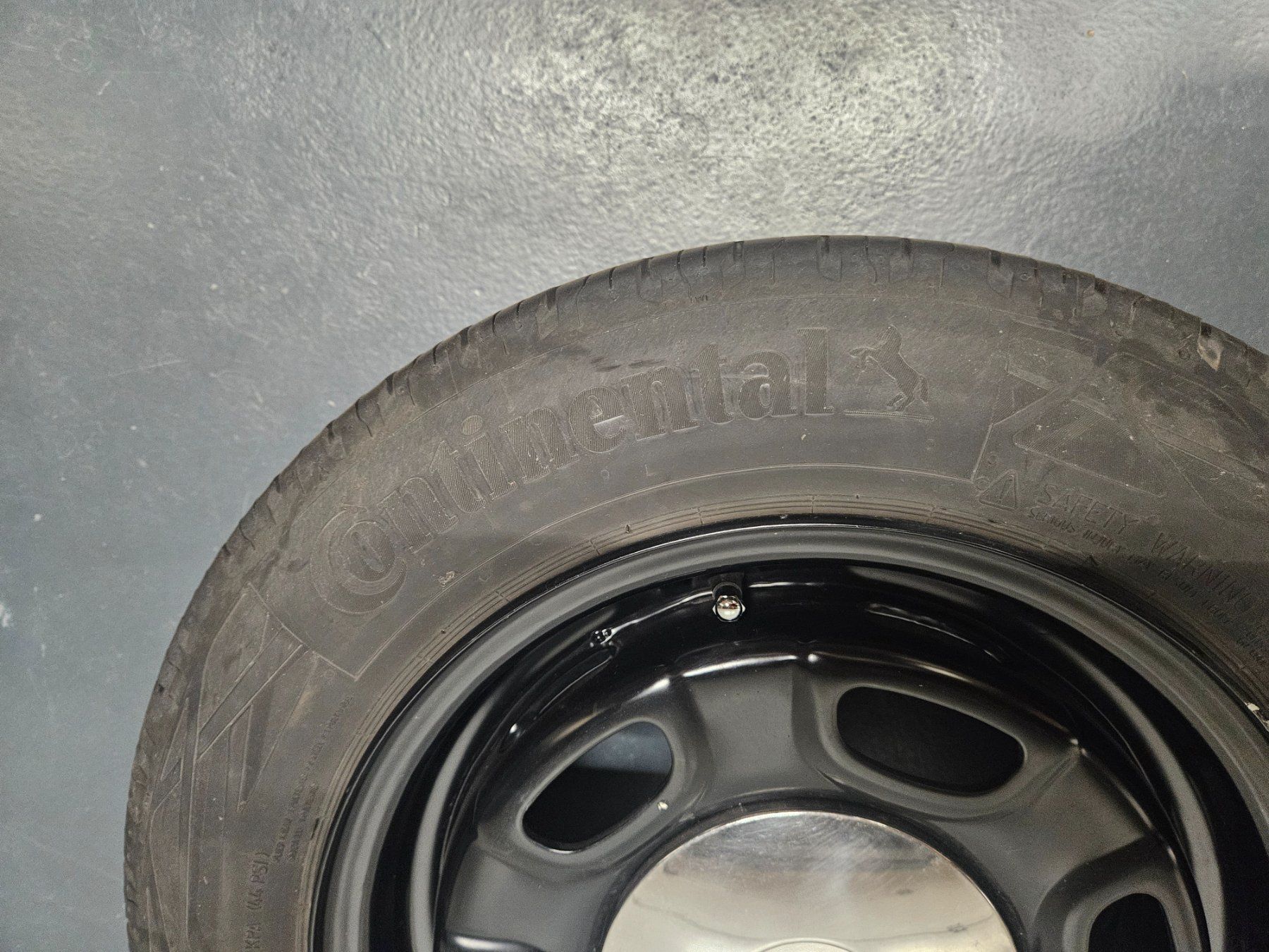 Volkswagen Pneumatici & Ruote complete: 13Zoll VW Komplett-Räder – Usato da Kallnach venduto da Aircooler 7