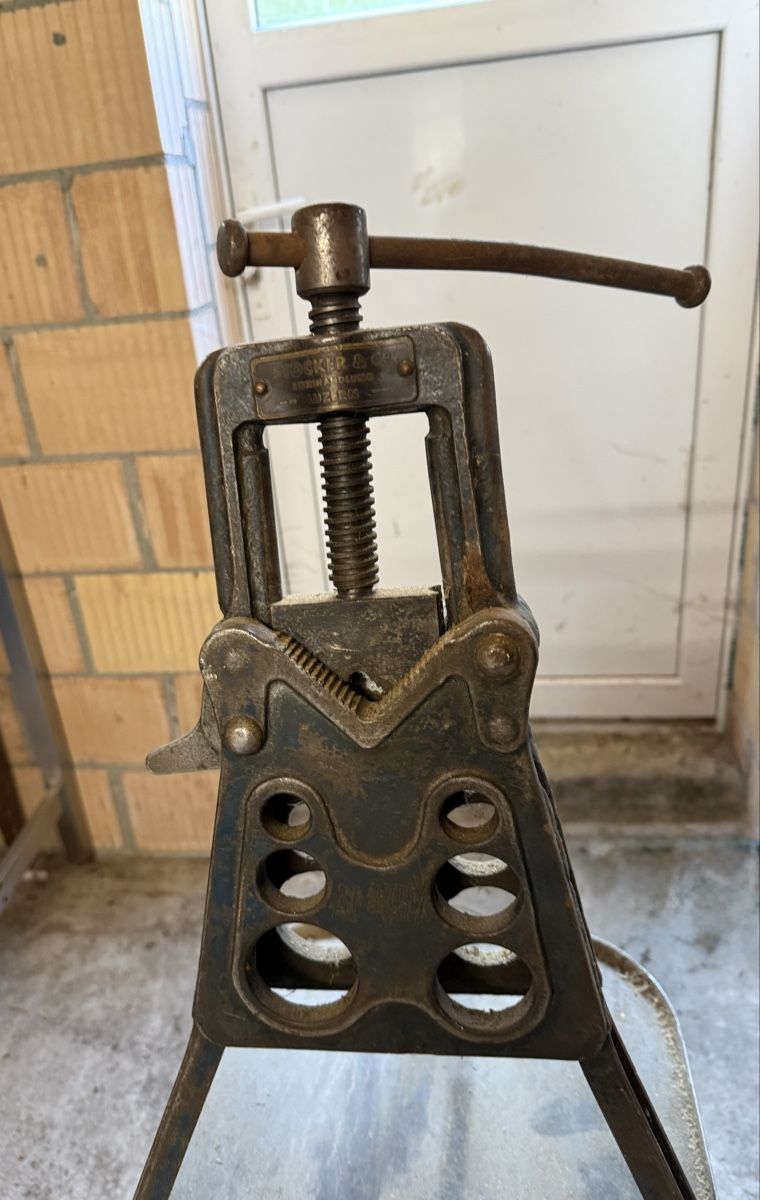 Tous les outils: Bock  Stocker & Co Luzern gebraucht – D'occasion à Sarnen par Camaro74 2