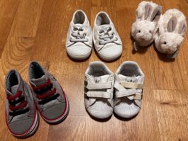 4 Paar Baby Schuhe, ~ 0 - 6 Monate