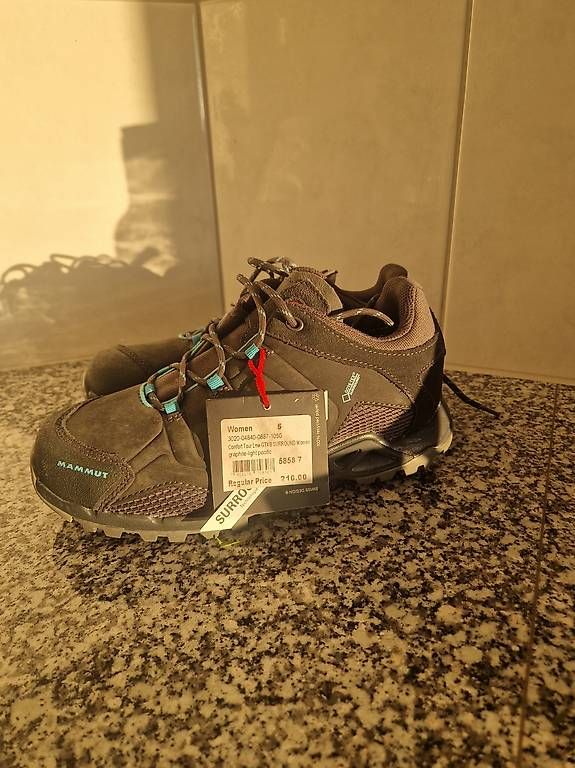 Damenschuhe: Trekkingschuhe Gr.38 – Gebraucht aus Schlieren von sinjadecrom 3