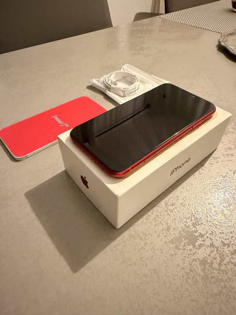 Apple Handys / Smartphones: iPhone 11 red neuf + 12mini 👍 – Gebraucht aus Pully von Valoudu42 1