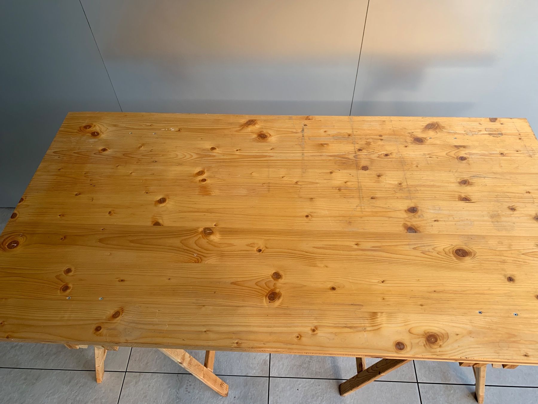 Banchi da lavoro: Bureau-établi en bois – Usato da Vouvry venduto da valais1815ch 1