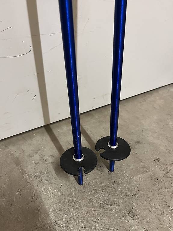 Bastoncini da sci: Pair de bâtons de skis enfant 85 cm – Usato da Geneve venduto da Jlinares 2