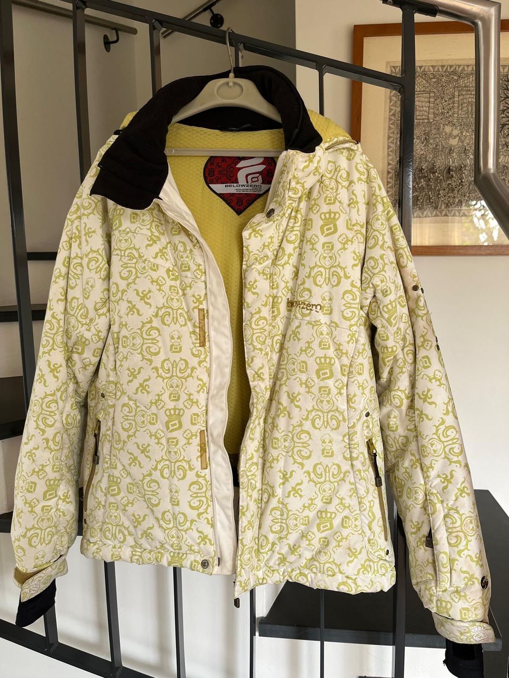 Skis: Ski- oder Snowboardjacke – D'occasion à Zürich par chi218