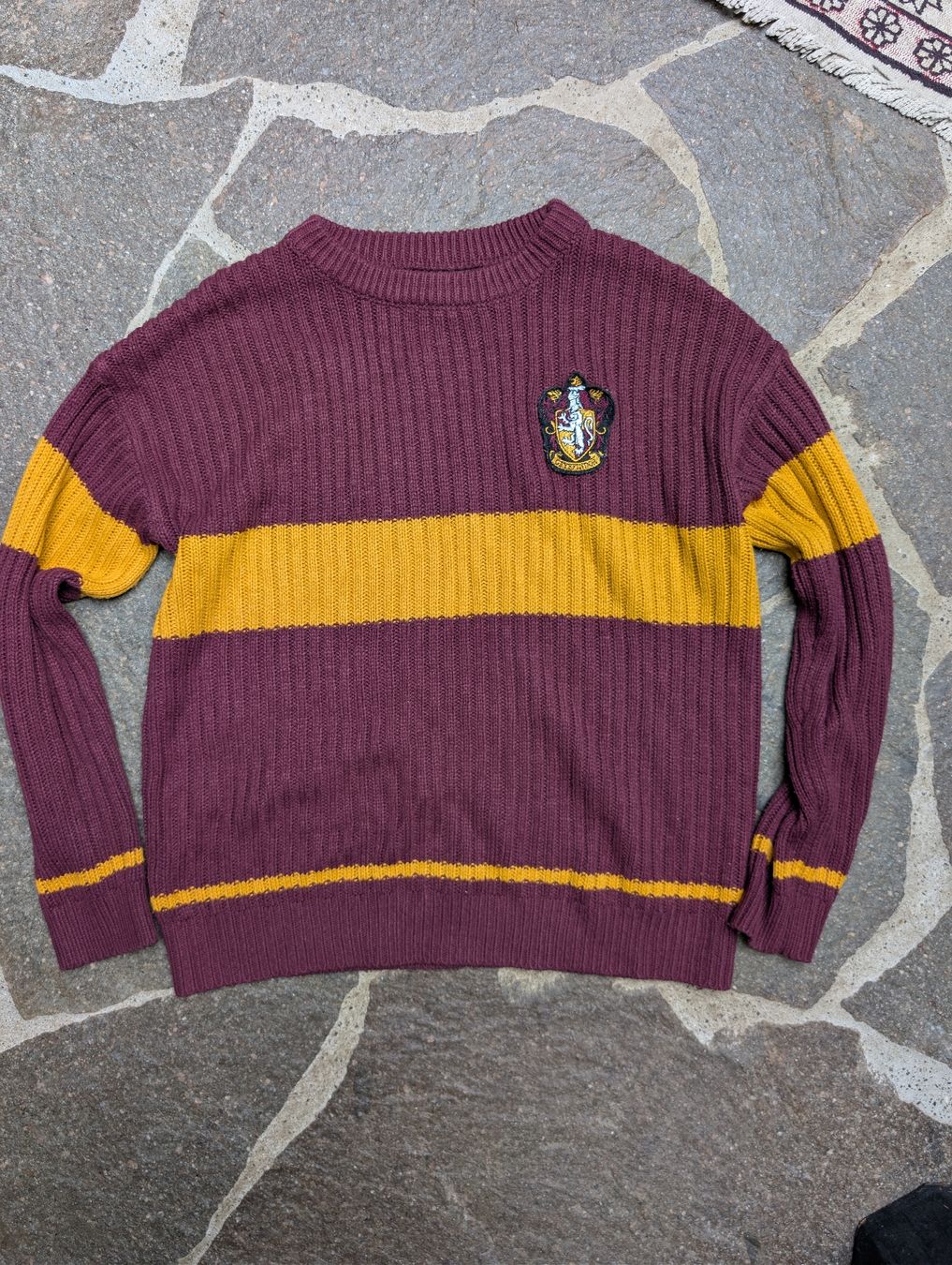 Pulls & Sweat-shirts: Harry Potter Gryffindor Pullover – D'occasion à Birmenstorf AG par foxy0815