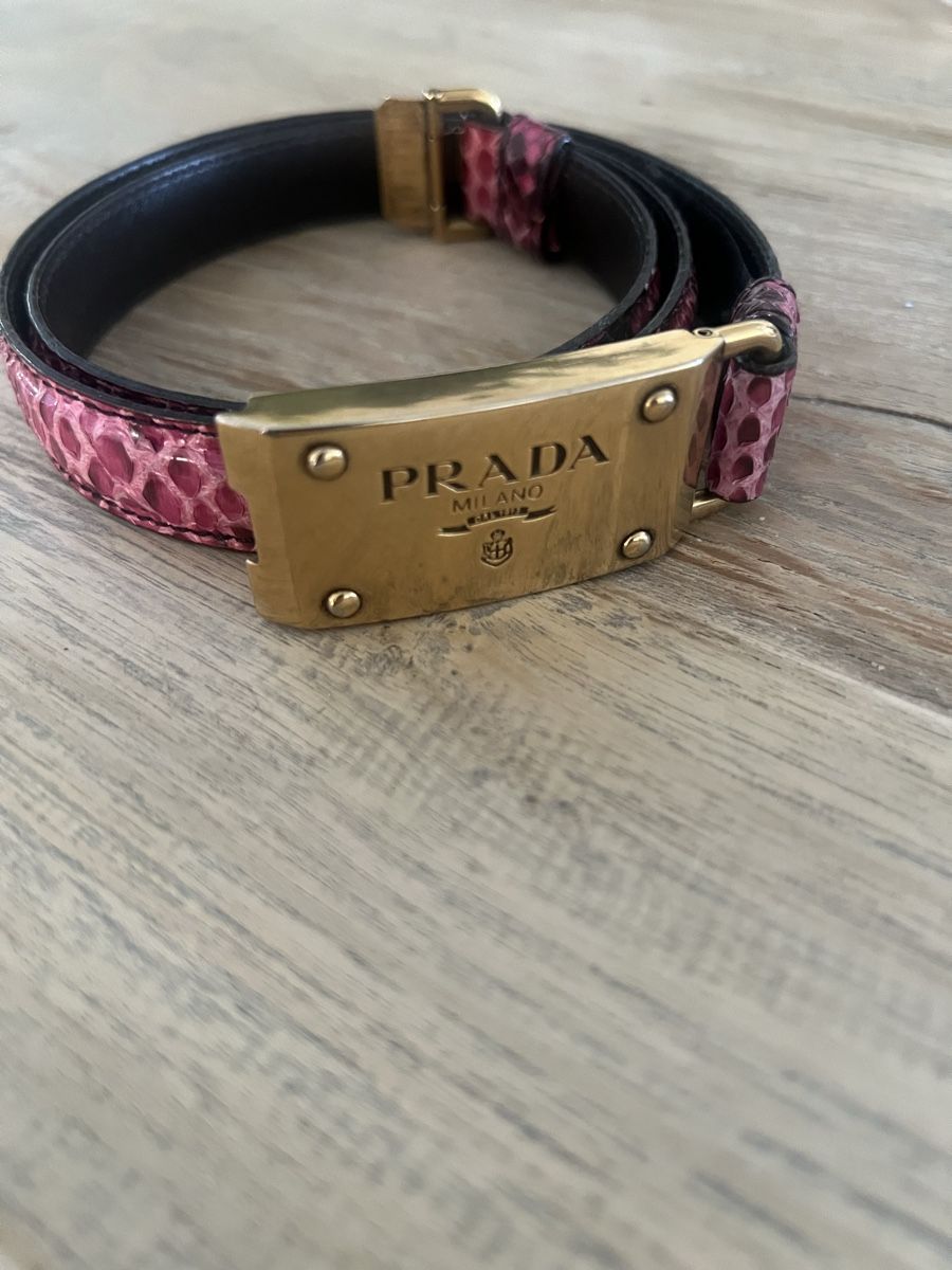 Prada Cinture: PRADA Guertel Pink Schlangenlederoptik Damen Grösse 80 – Usato da Konolfingen venduto da ele_5vww 3