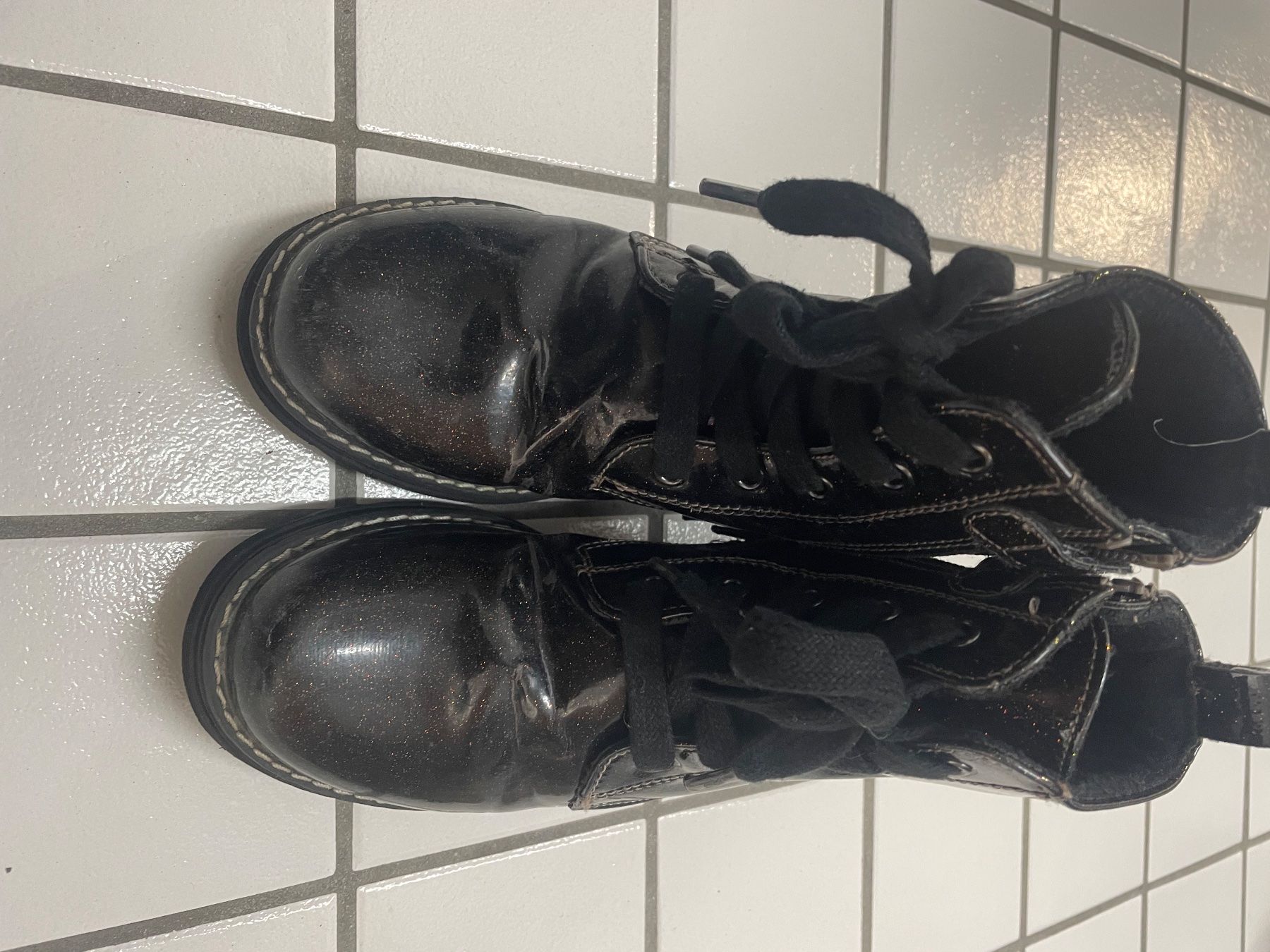 Scarpe per ragazze: 2 Paar Stiefeletten – Usato da Balsthal venduto da TianaMo 1