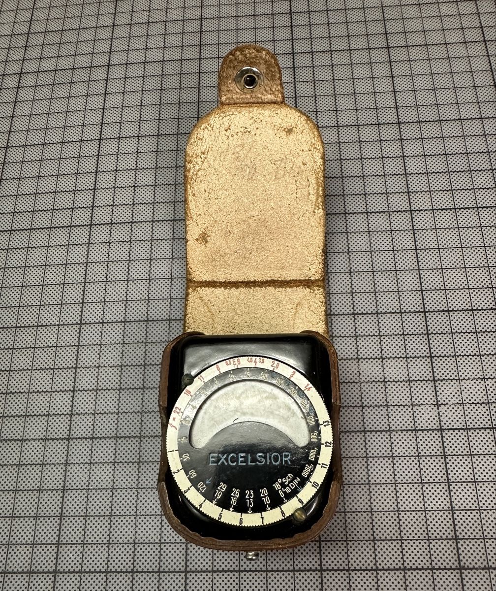 Misurare: Belichtesmesser mit Ledertasche Vintage Excelsior – Usato da Nussbaumen AG venduto da olitech5415
