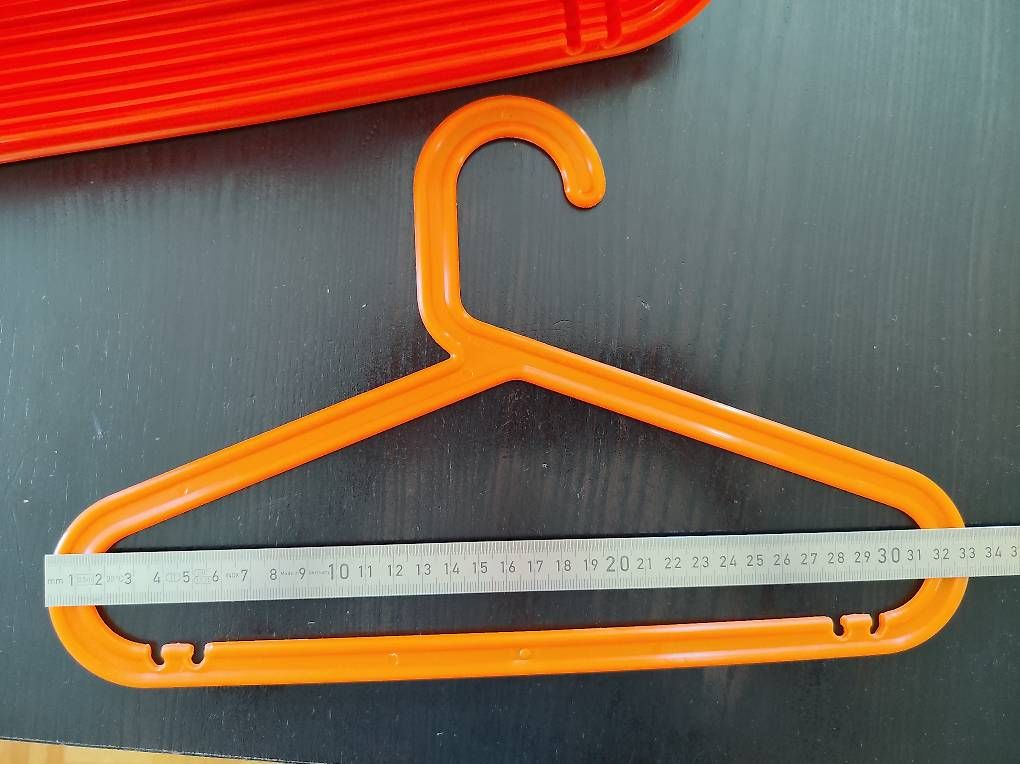 Ikea Appendiabiti: Kinderkleiderbügel IKEA – Usato da Riehen venduto da leuna 2