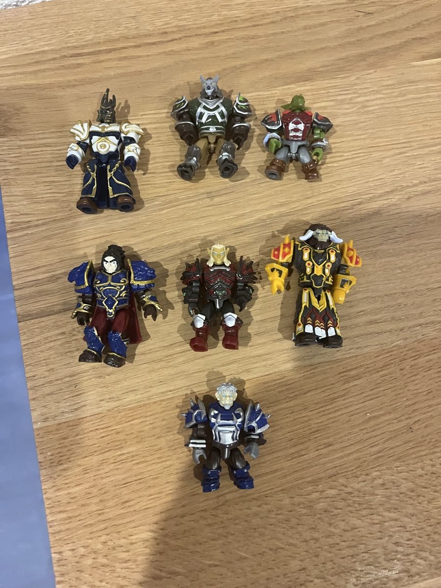 Figuren: World of Warcraft mini Figuren – Gebraucht aus Neerach von fuz_8d7l