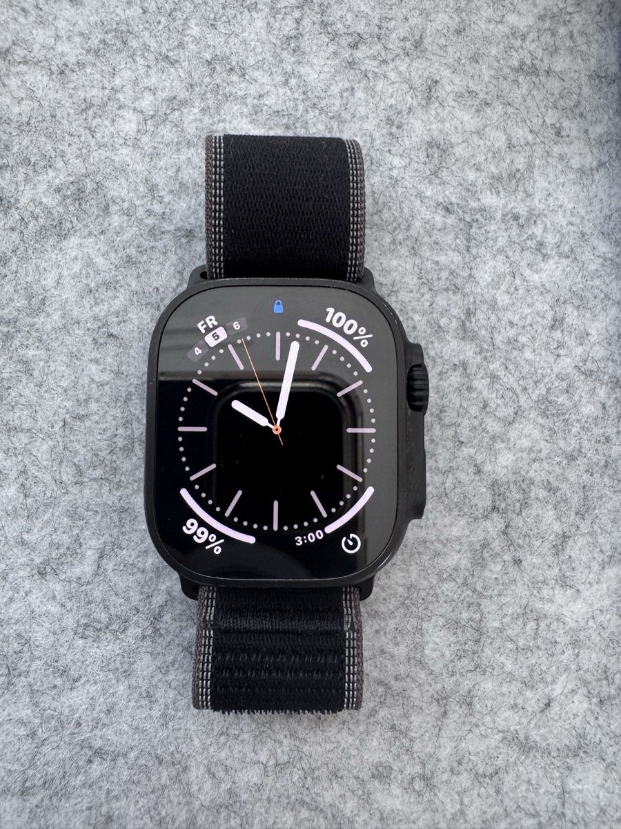 Apple Smartwatch: Apple Watch Ultra 3 Titan 49mm – Usato da Küssnacht am Rigi venduto da Thomi7