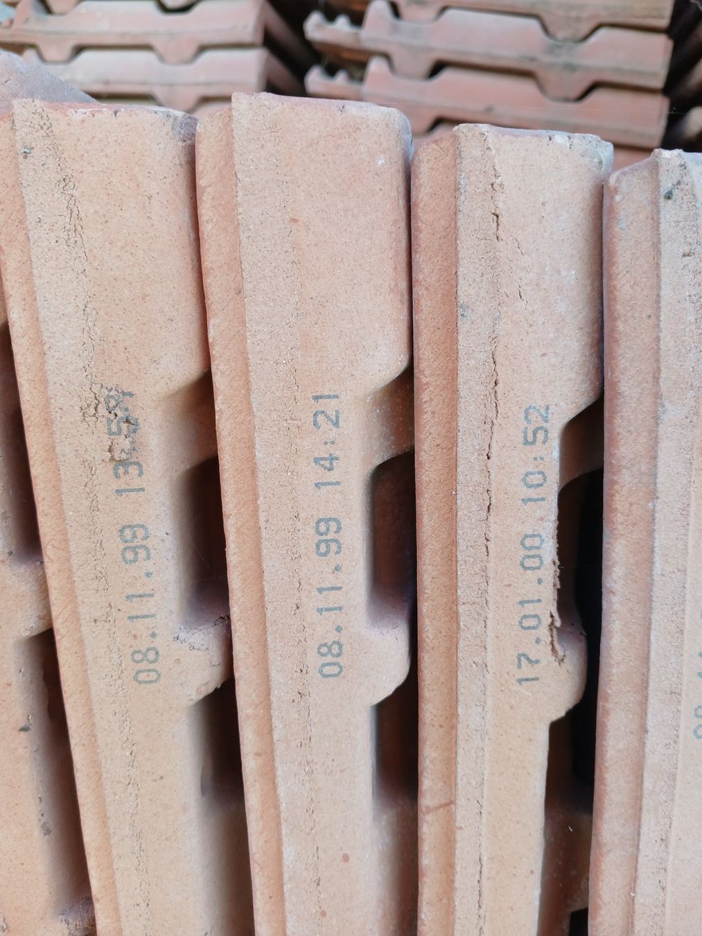 Pierres & tuiles: dachziegel – Neuf (Voir description) à Sigigen par Arnika011 5