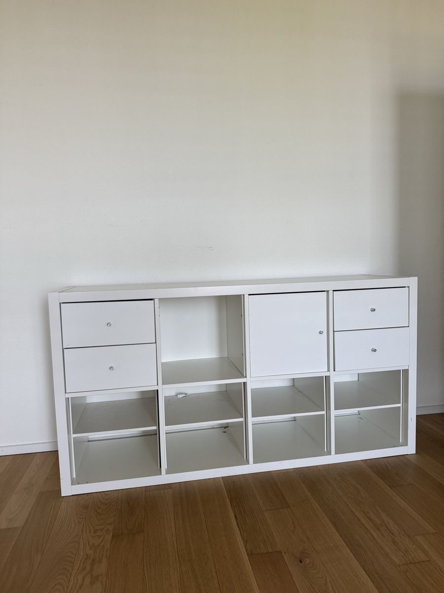 Scaffali: KALLAX Möbel ikea neuwertig – Usato da Meilen venduto da Romana13 2