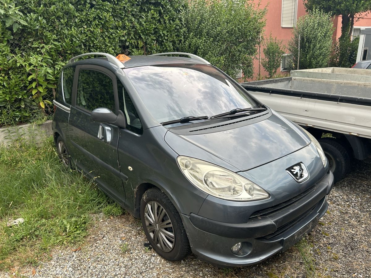 Peugeot Autos: Peugeot 1007 – Défectueux à Locarno par marco01043 1