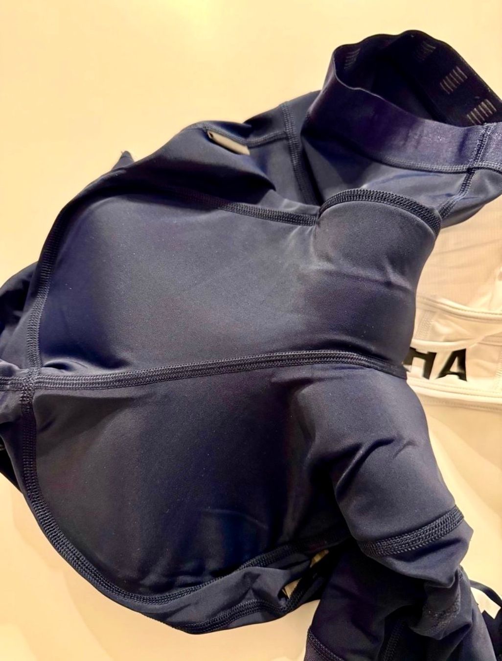 Pantaloni: RAPHA MEN'S PRO TEAM TRAINING BIB SHORTS – Nuovo (secondo la descrizione) da Basel venduto da Carlos_Deperu 7