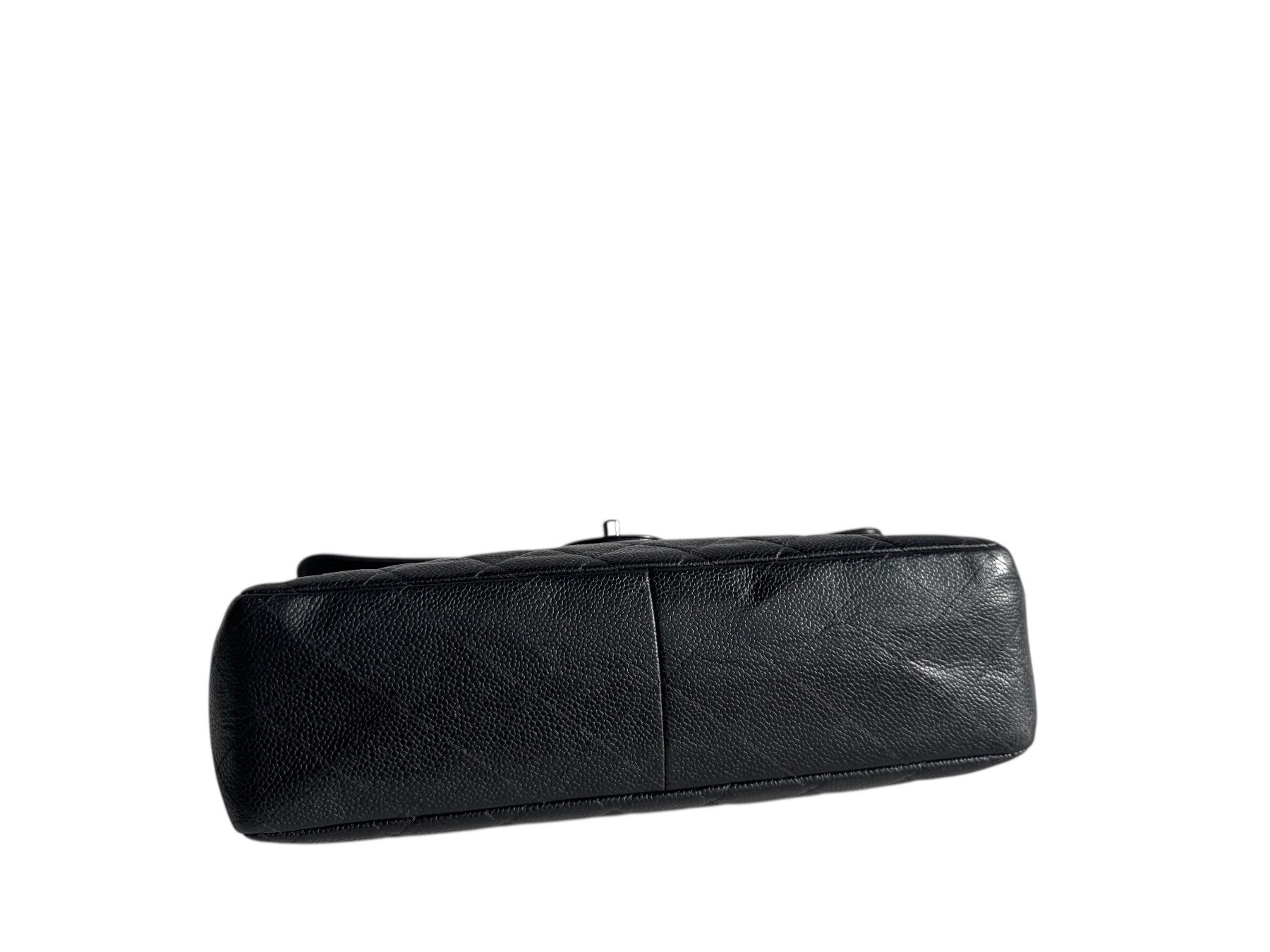 Chanel Taschen für Damen: CHANEL Caviar Jumbo Single Flap Bag Tasche – Gebraucht aus Kriens von hannaandkiko 1