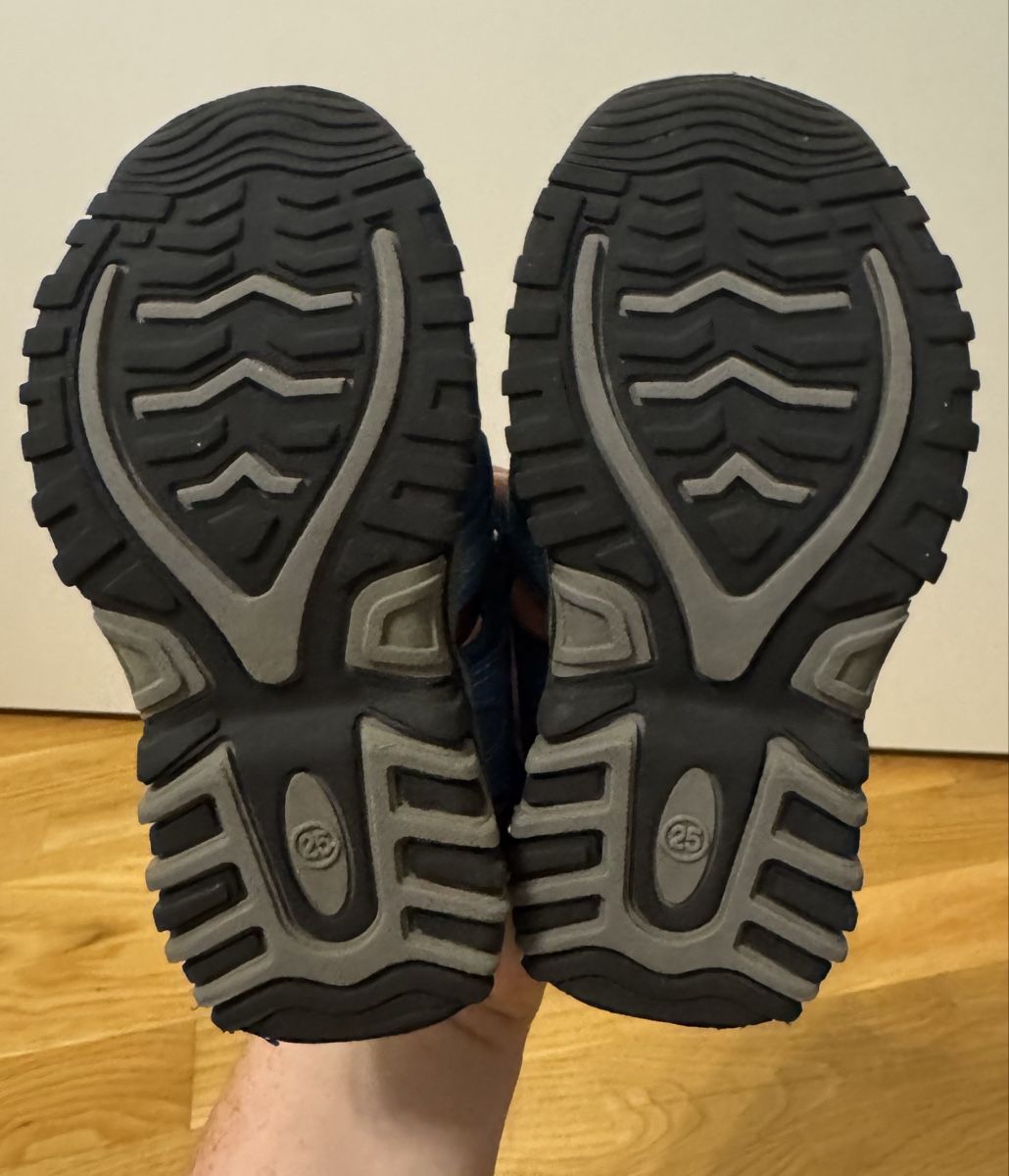 Schuhe für Jungen: Kinder Sandalen Gr. 25 - Top Zustand – Neu (gemäss Beschreibung) aus Flumenthal von Krajan 4