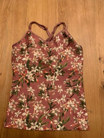 Top, M, von ESSENZA, NEU