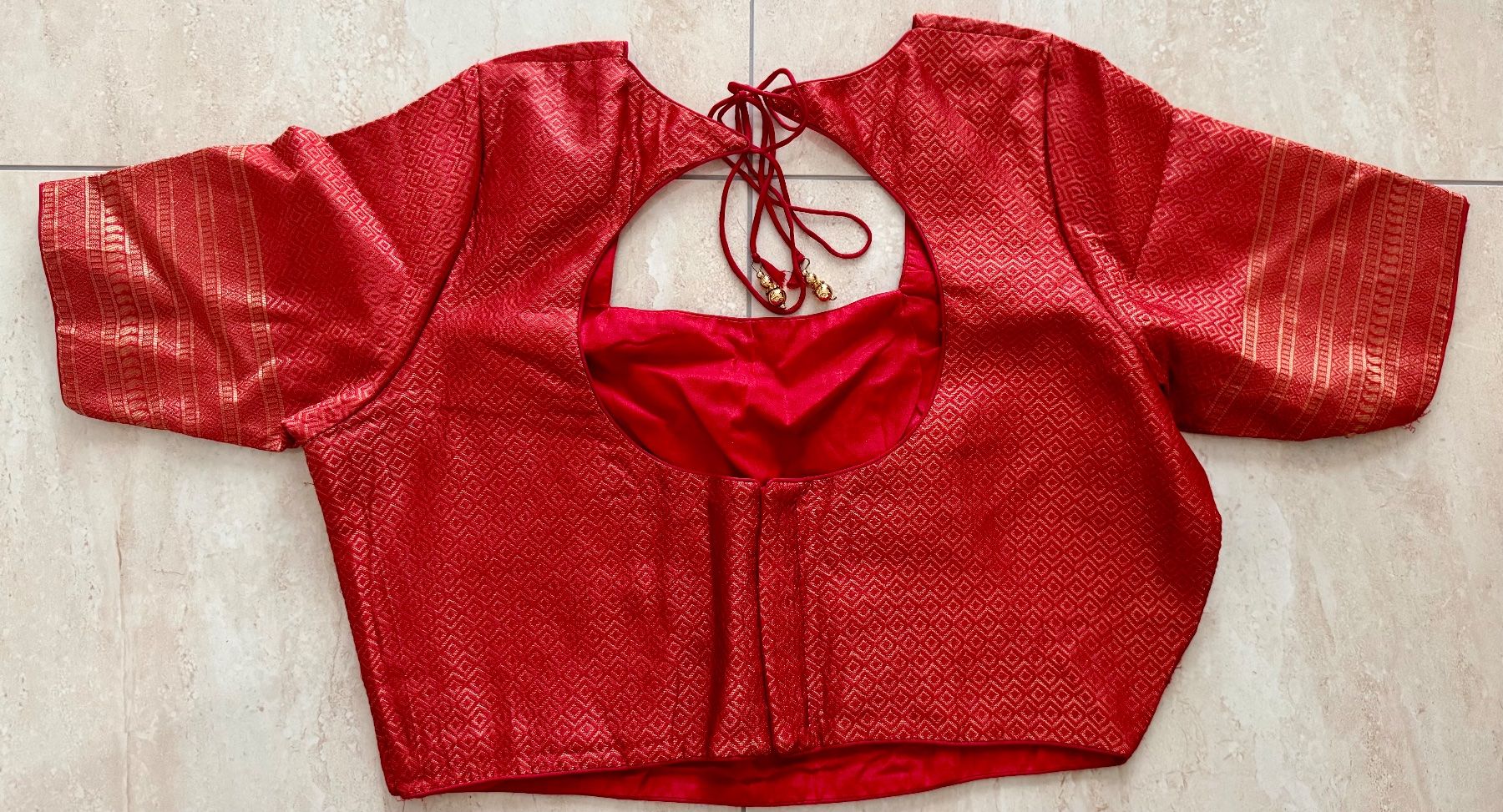 Vestiti: Saree in rot – Nuovo (secondo la descrizione) da Wichtrach venduto da Alyasahana 2