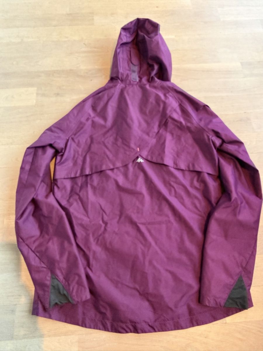 Decathlon Jacken & Mäntel: Regenjacke Quechua – Gebraucht aus Ennetbaden von Evahungerb 1
