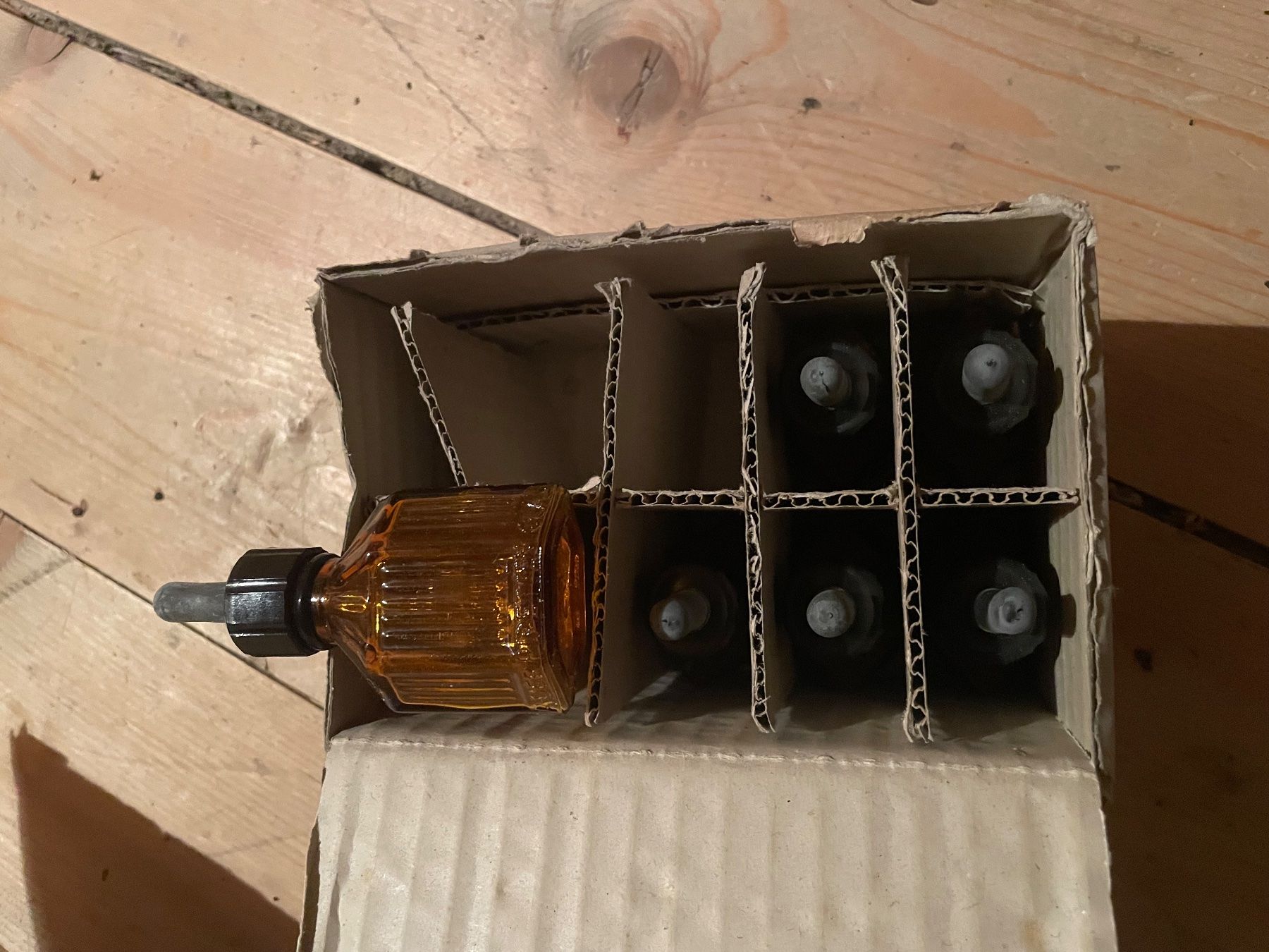 Bicchieri: Auer Augentropfgläser 20 cm3 Modell Auer neu – Nuovo e nell'imballaggio originale da Frauenfeld venduto da Fortserj