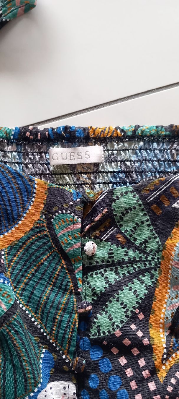 Guess Top: Top GUESS L Neuf – Nuovo (secondo la descrizione) da La Chaux-de-Fonds venduto da Boutique333 3