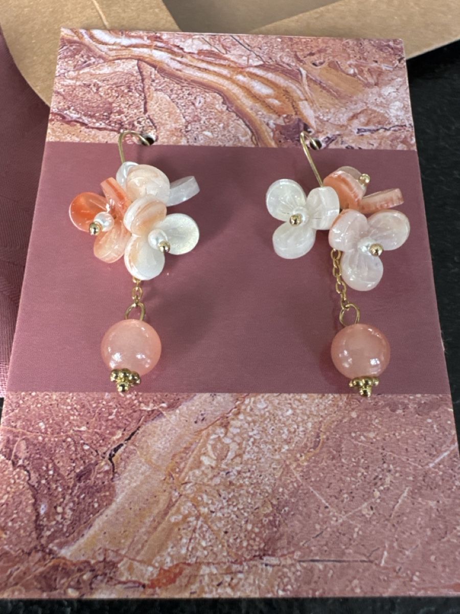 Orecchini pendenti & Orecchini a lobo: Handgefertigte Ohrringe, Blumenmuster/Einzigartiges Design – Nuovo e nell'imballaggio originale da HORGEN venduto da vladibarca10 6