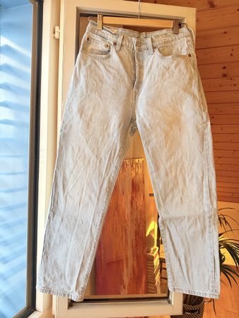 Light Wash Levi's 501 Jeans Mom Fit