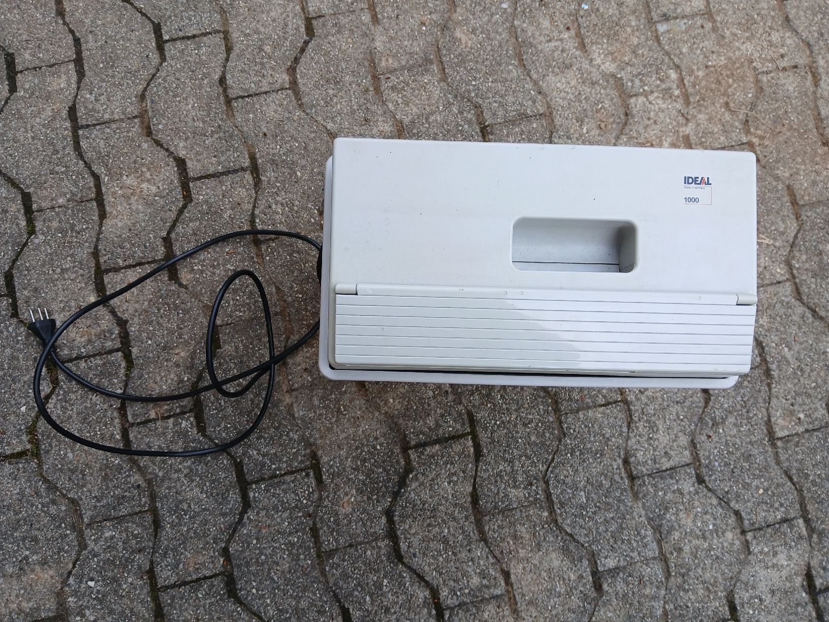 Distruggi documenti: Aktenvernichter Schredder Ideal 1000 – Usato da Langendorf venduto da bine9 3