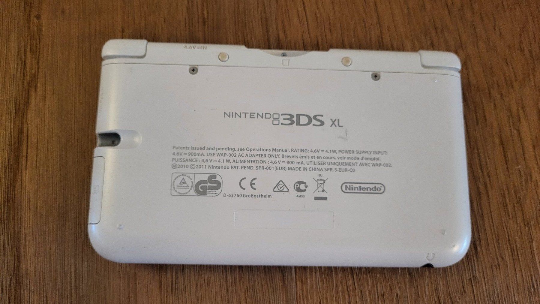 Nintendo Console: Nintendo 3DS XL Weiss – Usato da Münsingen venduto da Heroism2010 2