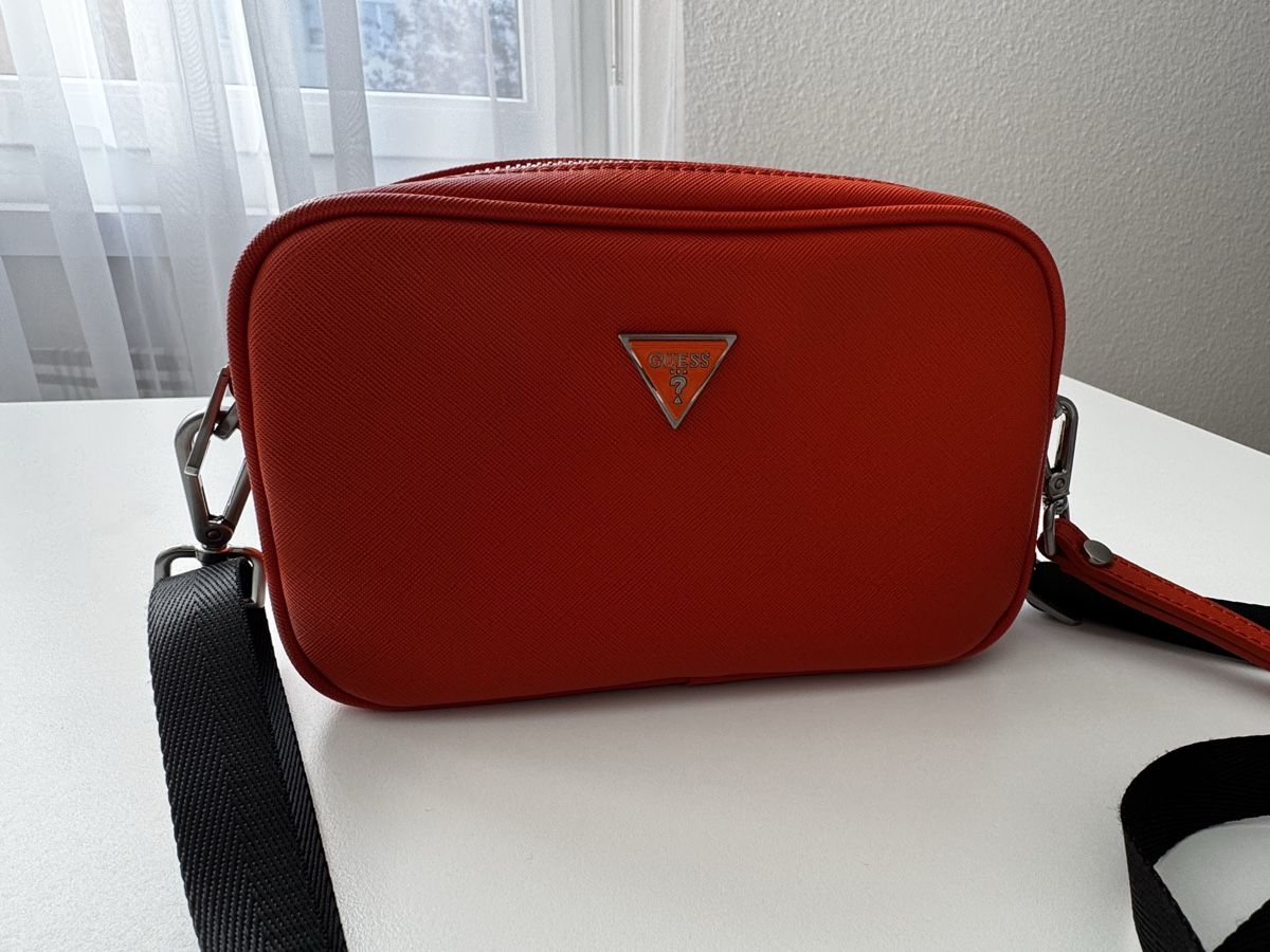 Guess Sonstige Kleidung & Accessoires: Guess Schultertasche – Gebraucht aus Zürich von spero 3