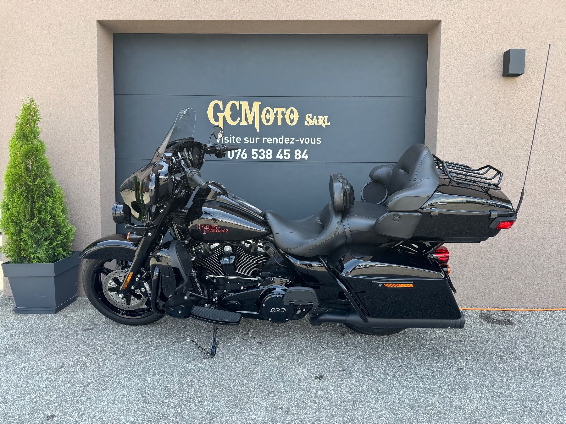 Harley-Davidson Touring: Harley Davidson Electra Glide 114 LEASING POSSIBLE – Gebraucht aus Echallens von HD90 2