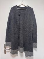 Warme Strickjacke, Anthrazit-Grau, Grösse M /L,