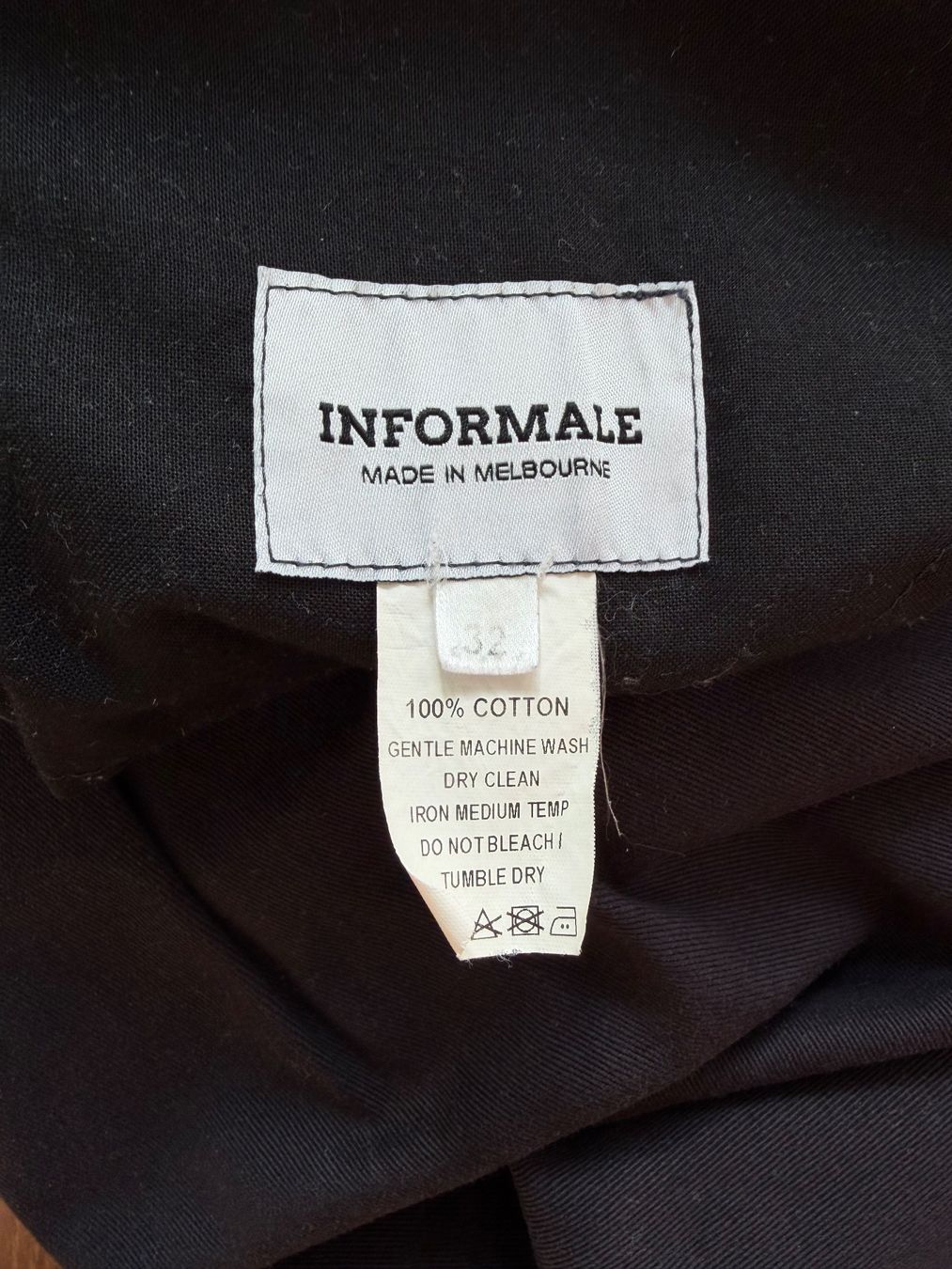 Pantaloni: INFORMALE safari shorts navy / 32 – Usato da Zürich venduto da Anil_sag 3