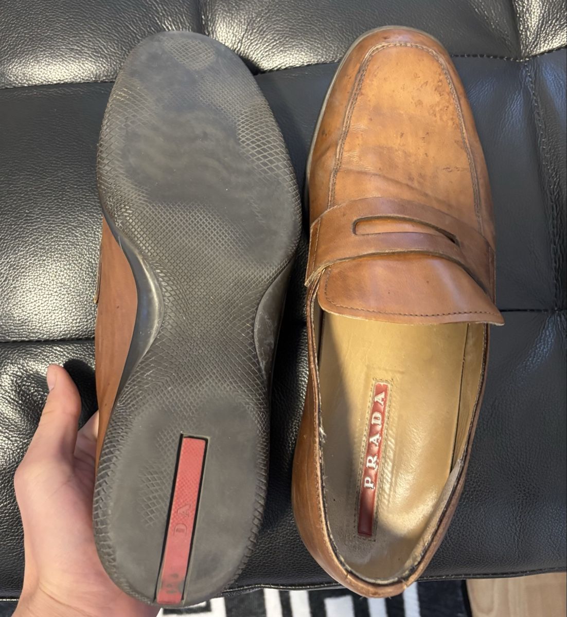Prada Scarpe da uomo: Prada Loafers (Men) – Usato da Chur venduto da Cuteclothes7k 1