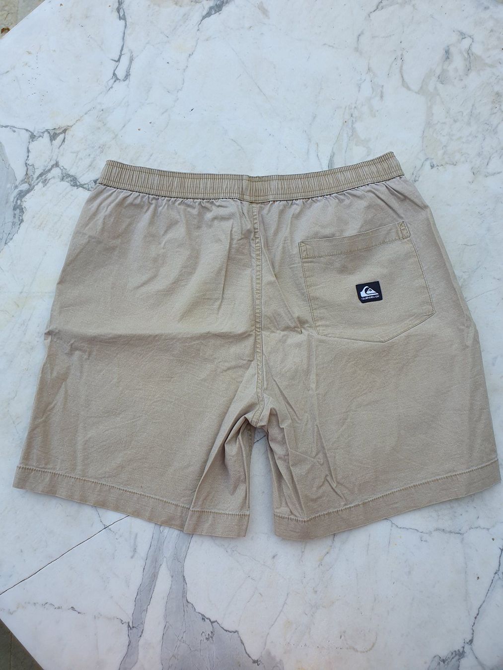 Quiksilver Hosen: Short chino Quicksilver taille M – Gebraucht aus Veyrier von jul_r9vf 1