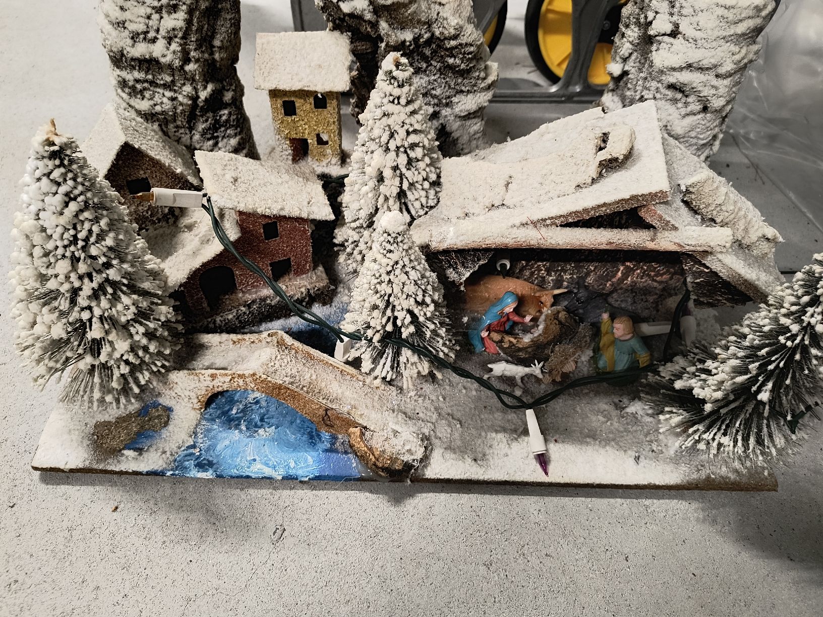 Alle Dekorationen: Alte Krippe – Gebraucht aus Turgi von LostImProfiModus 2