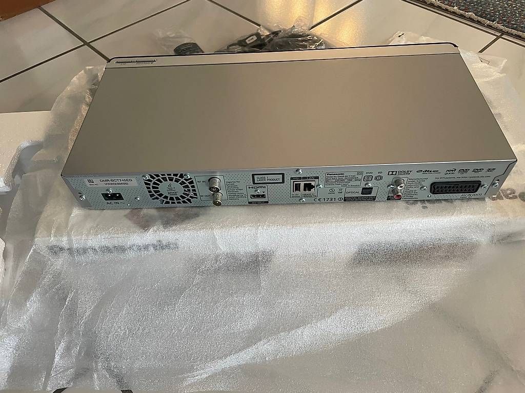 Panasonic Lettore multimediale & Streamer: Panasonic DMR-BCT745EG Blu-ray Recorder – Nuovo e nell'imballaggio originale da Meggen venduto da heli_maesi 3